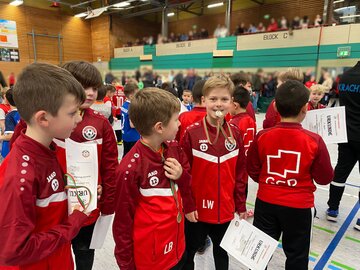 Werdohler Fußballnachwuchs mit neuen GCP Trikots